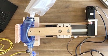 Foto de un resucitador manual automatizado