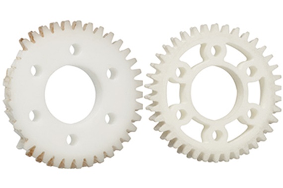 POM gear wheel compared to iglidur® gear wheel