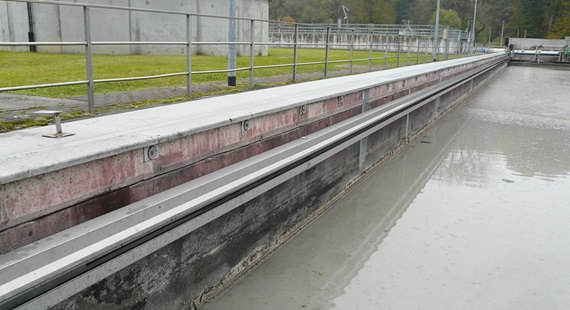 The basic flizz system in the primary clarifier has a length of 58 metres