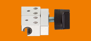 Linear block with manual clamp