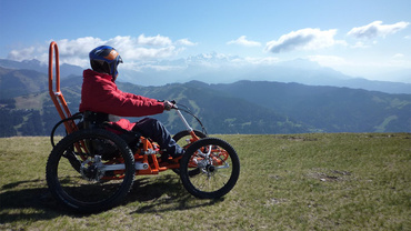 Fauteuil roulant tout-terrain de Mont Blanc Mobility